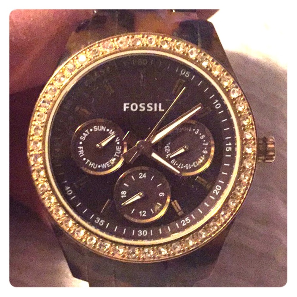 Fossil tortoise band and face watch. Works